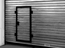 puerta de escape para cortinas metalicas